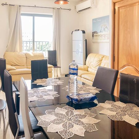 Xl Central Home - Sleeps 10 People Pietà 외부 사진